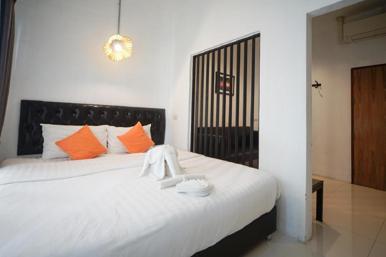 The Warehouse Chiang Mai Hotell Exteriör bild