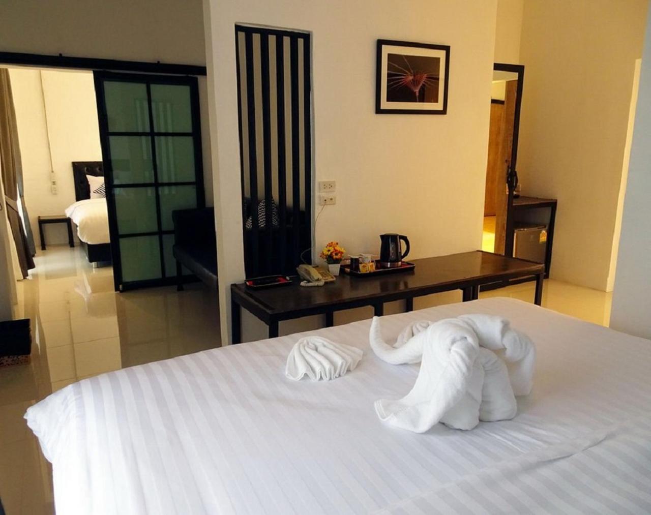 The Warehouse Chiang Mai Hotell Exteriör bild
