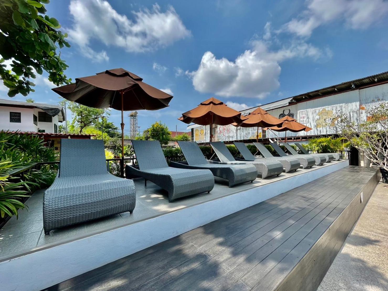 The Warehouse Chiang Mai Hotell Exteriör bild