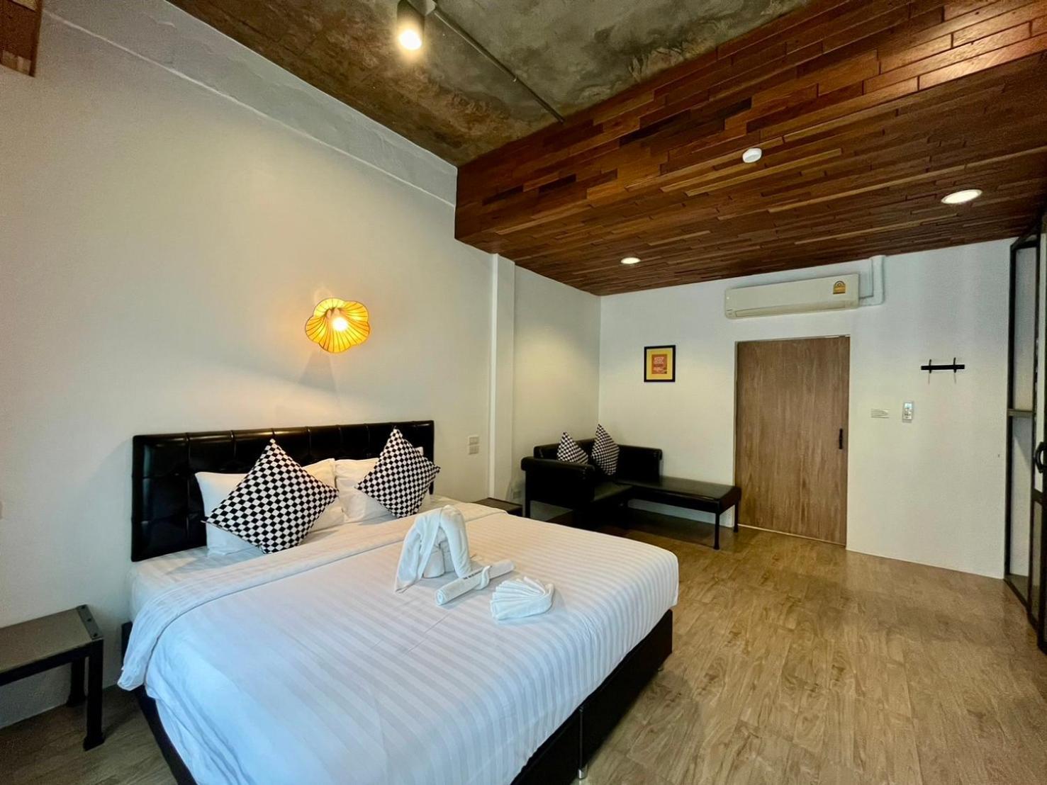 The Warehouse Chiang Mai Hotell Exteriör bild