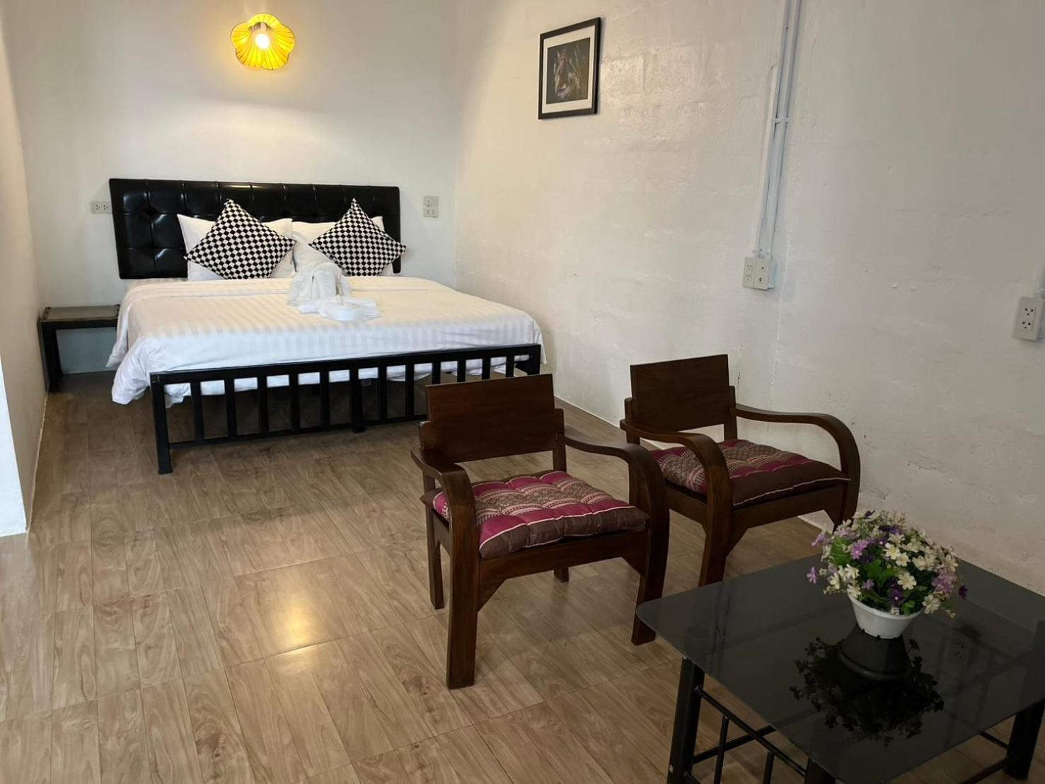 The Warehouse Chiang Mai Hotell Exteriör bild