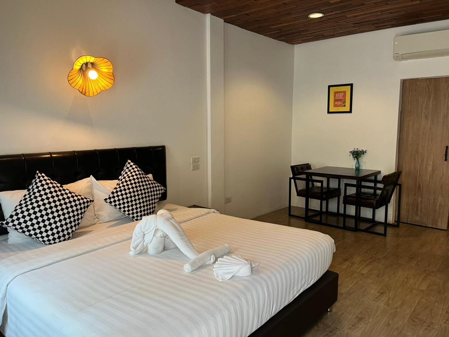 The Warehouse Chiang Mai Hotell Exteriör bild
