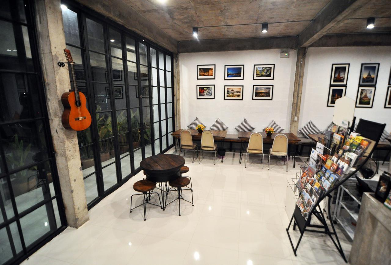 The Warehouse Chiang Mai Hotell Exteriör bild
